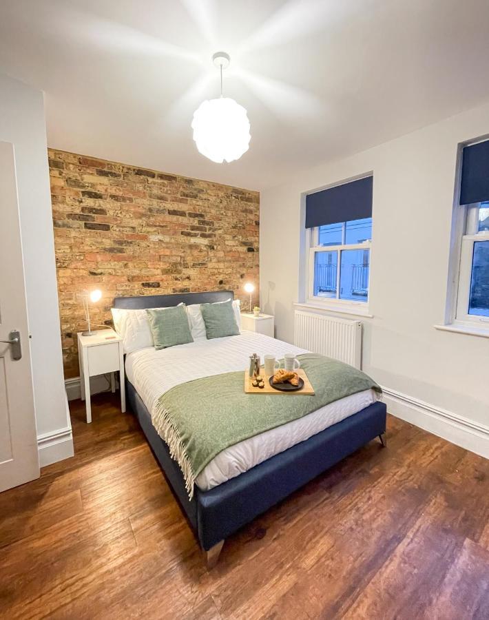 Stunning Brighton Seaside 2-Bedroom Townhouse With Patio, Sleeps 6 Екстериор снимка