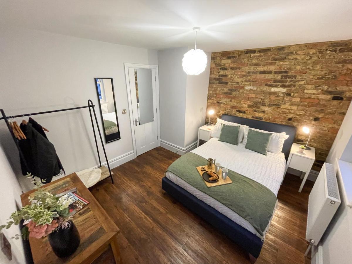 Stunning Brighton Seaside 2-Bedroom Townhouse With Patio, Sleeps 6 Екстериор снимка