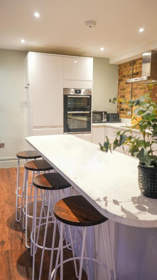 Stunning Brighton Seaside 2-Bedroom Townhouse With Patio, Sleeps 6 Екстериор снимка